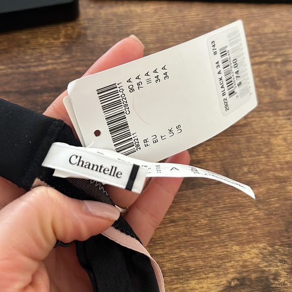 Chantelle Push Up Bra - Picture 5 of 7